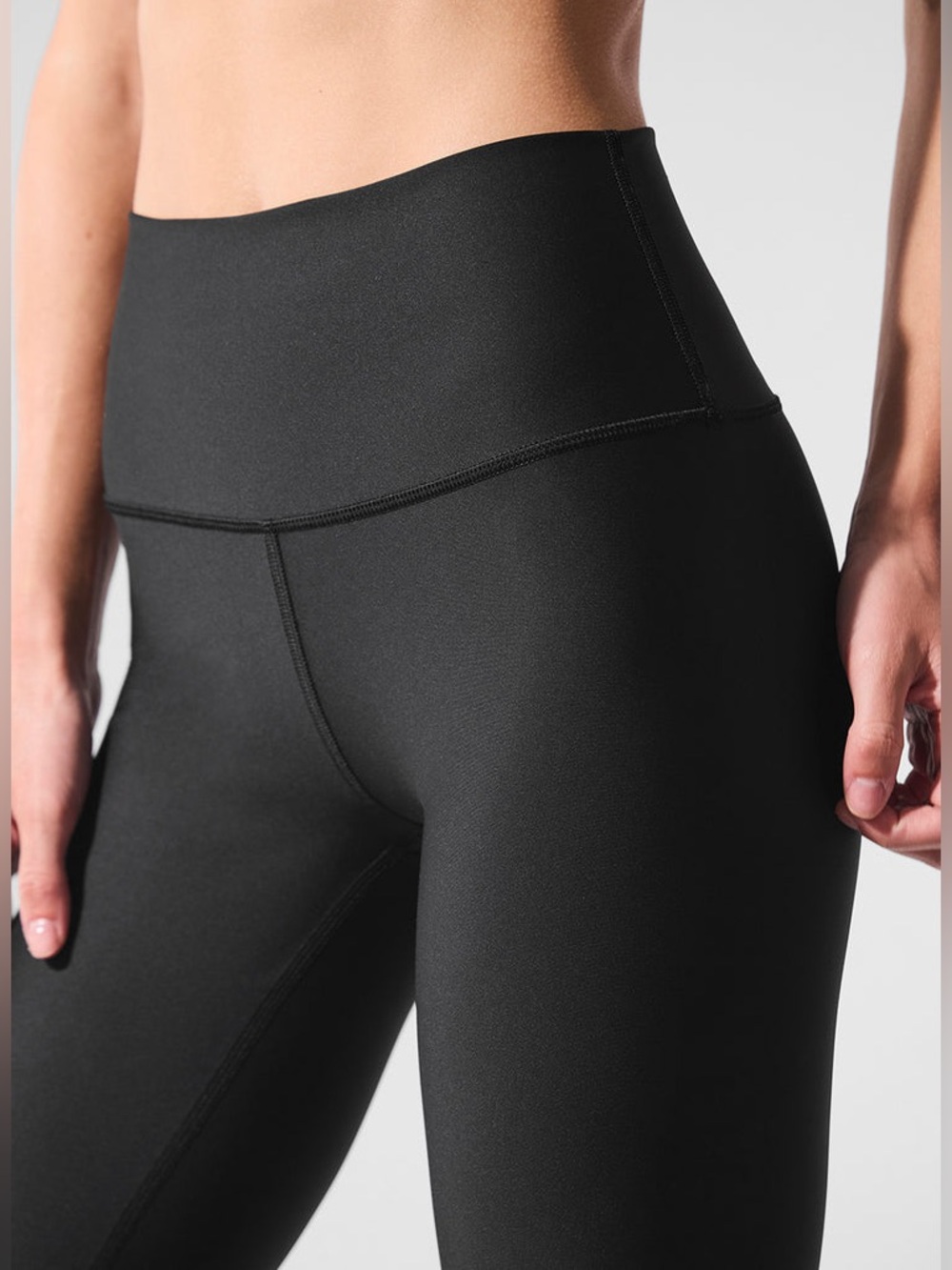 ALO Yoga 7/8 High-Waist Airlift Legging - Black - Picture 3 of 7